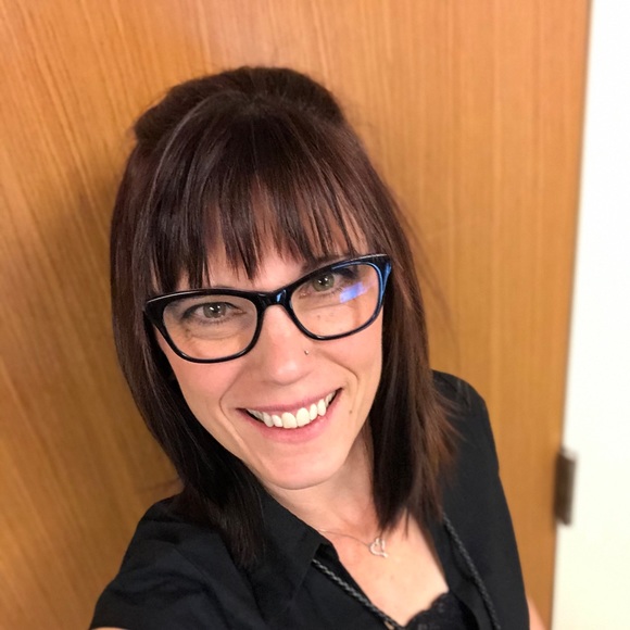 Meet your Posher, Amy - Picture 1 of 1